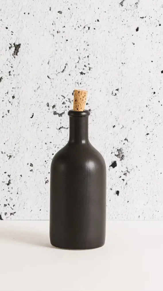 Stoneware olive oil bottle- Matte black